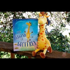 Geoffrey the Giraffe exclusive bundle.
